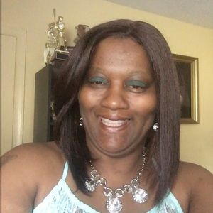 Meet your Posher, Joy